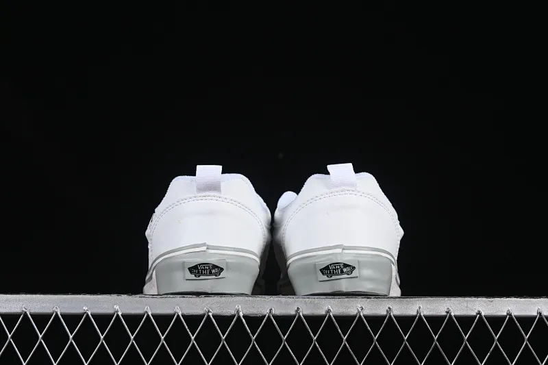 All categories Vans Vans series Vans Low Vans low-top Vans Knu Skool Vans low-top retro casual fat bread shoes VN0009QCBUH
